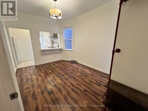 800 Pape Ave in Toronto, ON - Building Photo - Building Photo