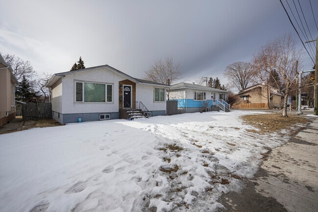 1921 24 Av NW