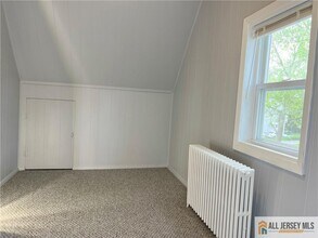120 Hillcrest Ave in Edison, NJ - Building Photo - Building Photo