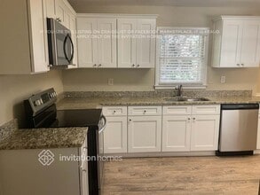 686 Rollingwood Pl in Stone Mountain, GA - Foto de edificio - Building Photo