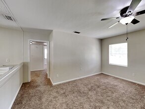 408 Eastway Dr in Lakeland, FL - Foto de edificio - Building Photo