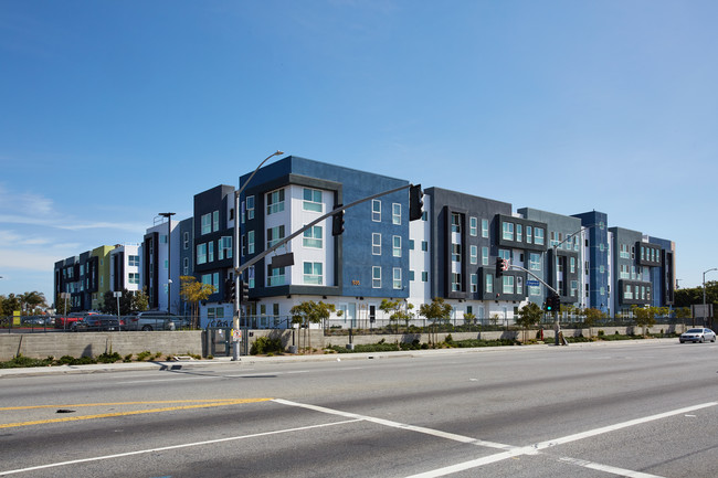 El Segundo Boulevard Apartments