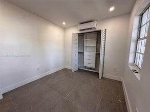 2952 SW 27th Terrace in Miami, FL - Building Photo - Building Photo