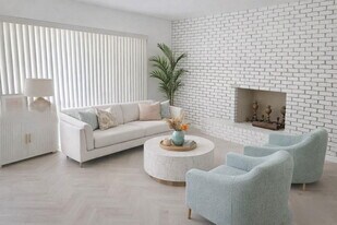 6681 SW 71st Ct in Miami, FL - Building Photo