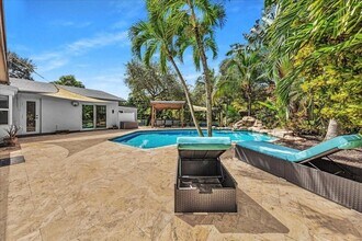 2931 SW 108th Way in Davie, FL - Building Photo - Building Photo