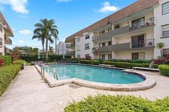 9022 NE 8th Ave in Miami Shores, FL - Building Photo - Building Photo