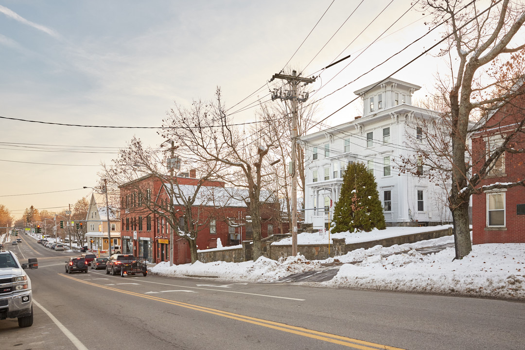 24 School St in Gorham, ME - Building Photo