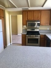 2828 La Cima Rd in Corona, CA - Building Photo - Building Photo