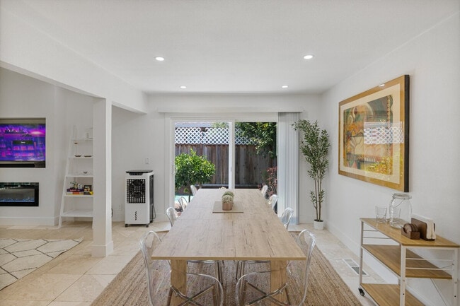 15555 Union Ave in Los Gatos, CA - Building Photo - Building Photo