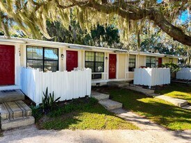 420 Mills St in Leesburg, FL - Building Photo