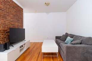 320 E 93rd St, Unit SI ID1032045P in New York, NY - Building Photo