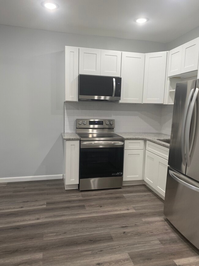 6443 N Broad St, Unit Apt. B