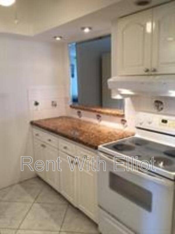 property at 630 Layne Blvd