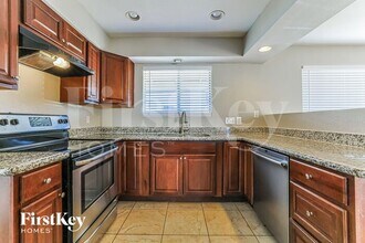 7102 W Brown St in Peoria, AZ - Building Photo - Building Photo