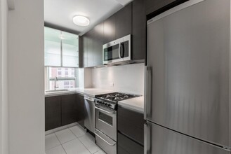 200 W 108th St in New York, NY - Building Photo - Building Photo