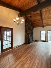4914 N Vista View Cir in Spokane, WA - Building Photo - Building Photo