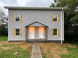 1719 Airline Dr in Louisville, TN - Building Photo