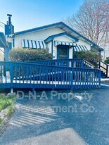 1228 Allegheny Dr in Blakeslee, PA - Building Photo