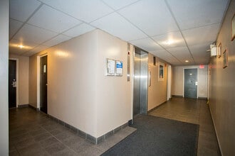 3590 Peter St in Windsor, ON - Building Photo - Building Photo