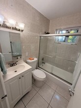 661 NE 61st St-Unit -3 in Miami, FL - Building Photo - Building Photo