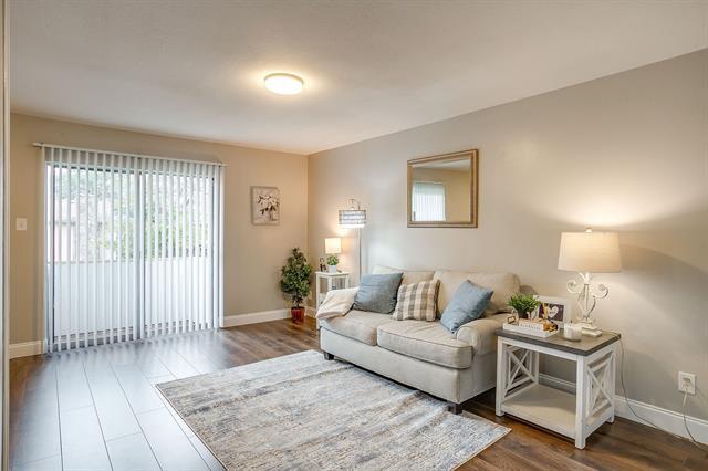 5809 Harvest Hill Rd in Dallas, TX - Building Photo - Building Photo