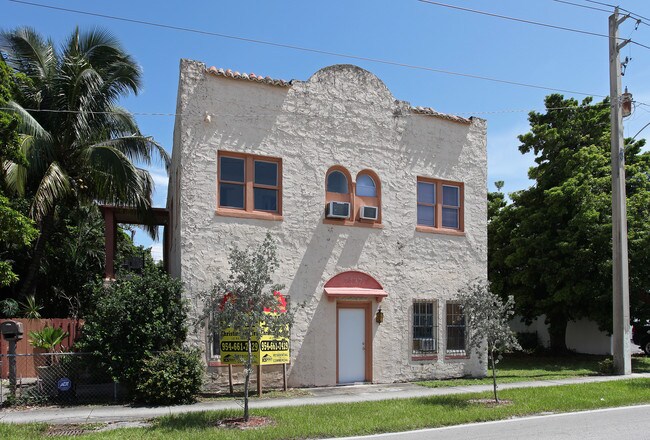 2135-2237 Washington St in Hollywood, FL - Foto de edificio - Building Photo