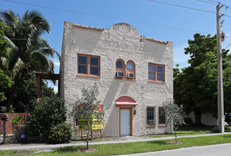 2135-2237 Washington St in Hollywood, FL - Building Photo - Building Photo