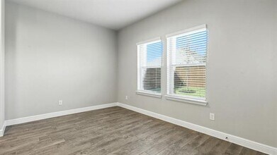 302 Lelo Ln in Mansfield, TX - Building Photo - Building Photo