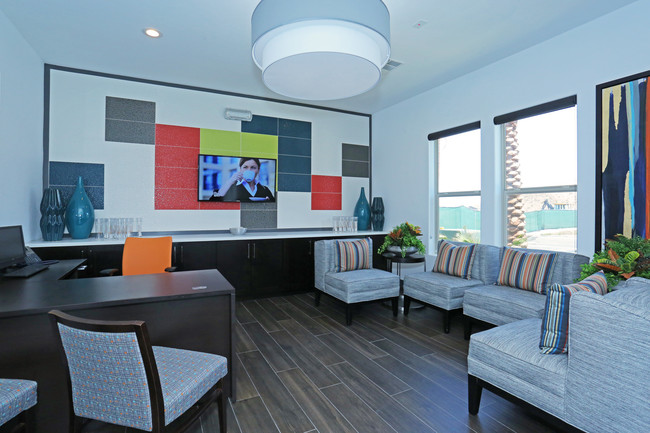 THE GALLERY APARTMENT HOMES in Las Vegas, NV - Building Photo - Interior Photo