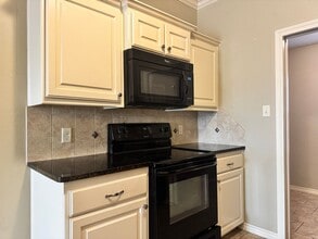 516 S Baxter Ave in Tyler, TX - Building Photo - Building Photo