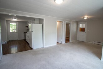 61 Orchard St in Bellingham, MA - Building Photo - Building Photo