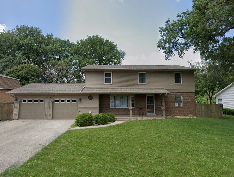13918 Marybrook Dr, Unit NearSouthNaperville in Plainfield, IL - Building Photo