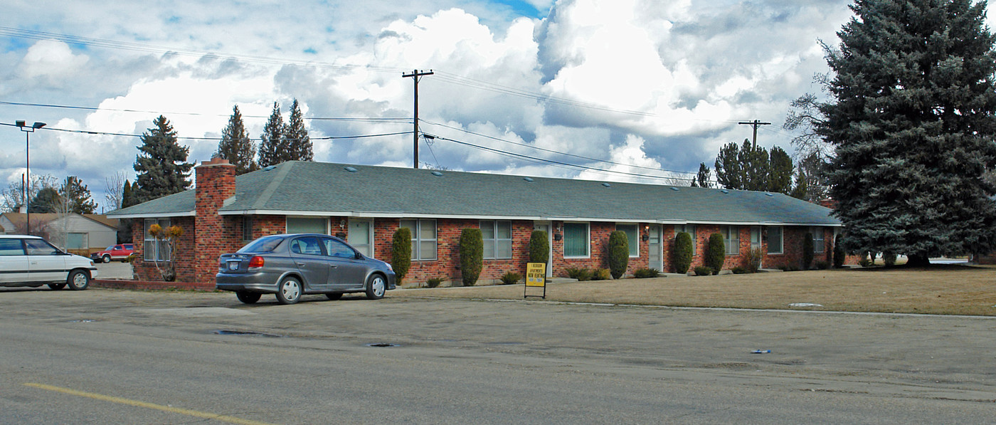 2117 S Kimball Ave in Caldwell, ID - Foto de edificio