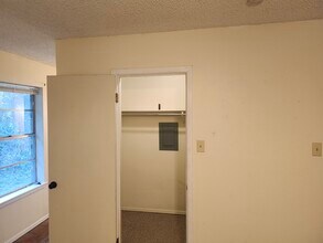 4710 Edinburgh Dr in Tyler, TX - Foto de edificio - Building Photo