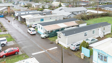 Heatherdale Mobile Home Village in Albany, OR - Building Photo - Building Photo