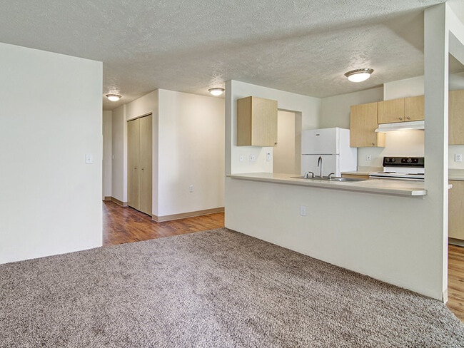 Deer Run in Spokane, WA - Building Photo - Building Photo