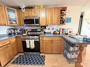 94 Beacon St, Unit 74 in Somerville, MA - Building Photo - Building Photo