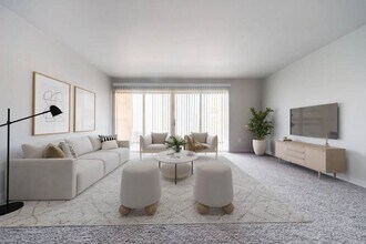 Lantera Apartments in Seattle, WA - Building Photo - Building Photo