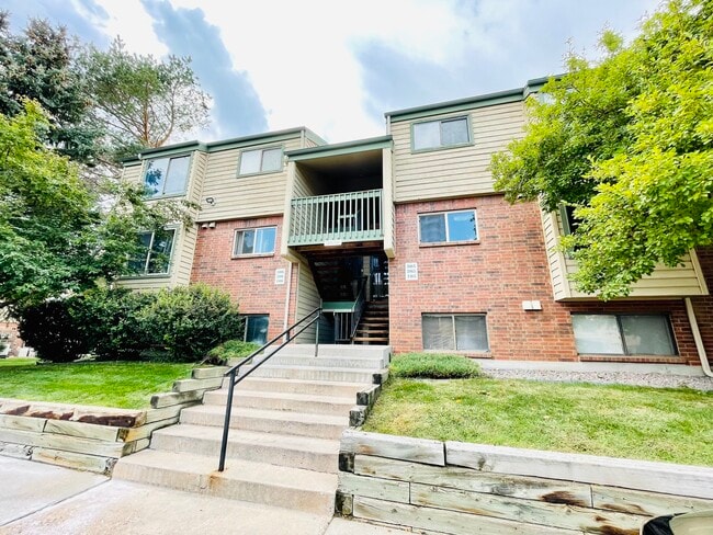 3656 S Depew St, Unit 205 in Lakewood, CO - Building Photo - Building Photo