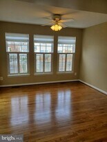 4940 Marshlake Ln in Montclair, VA - Building Photo