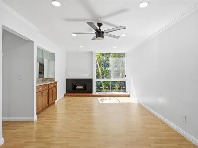 property at 3604 W Estates Ln