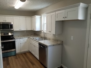 1445 Toshiba Dr in Lebanon, TN - Building Photo - Building Photo