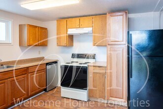 518 SE 12th St in College Place, WA - Building Photo - Building Photo