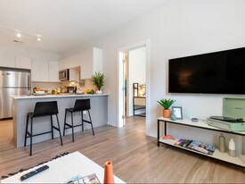 Student | Uncommon Raleigh Apartments