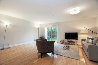 82 Park Dr in Mt Kisco, NY - Building Photo - Building Photo