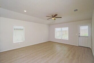 515 Roquefort St in New Braunfels, TX - Building Photo - Building Photo