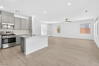 88 Via Franello in Henderson, NV - Building Photo - Building Photo