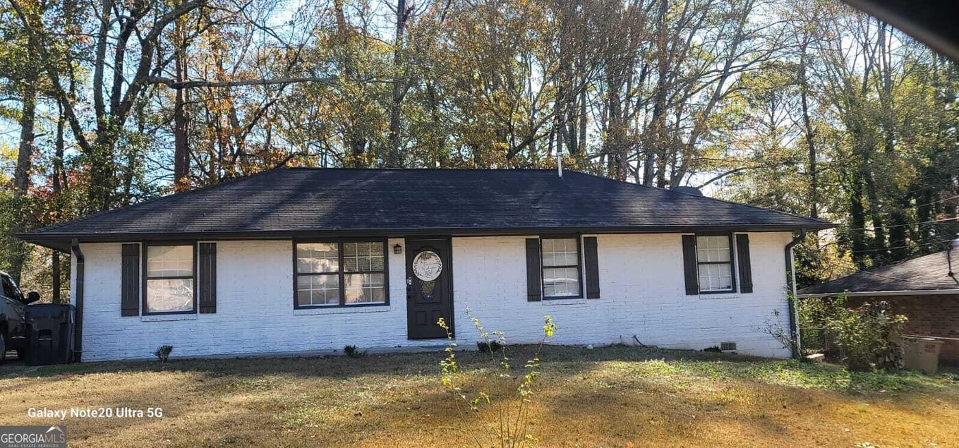 505 Wavelyn Way in Riverdale, GA - Building Photo
