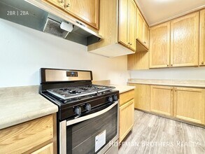 5415 Newcastle Ave in Los Angeles, CA - Building Photo - Building Photo