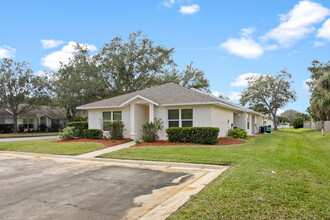 2074 Foxwood Dr in Melbourne, FL - Building Photo - Building Photo